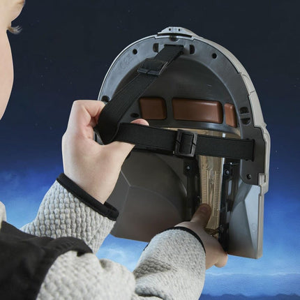 Star Wars The Mandalorian Electronic Mask with Phrases & Sound Effects, Costume for Children, Toys for Boys & Girls Ages 5+