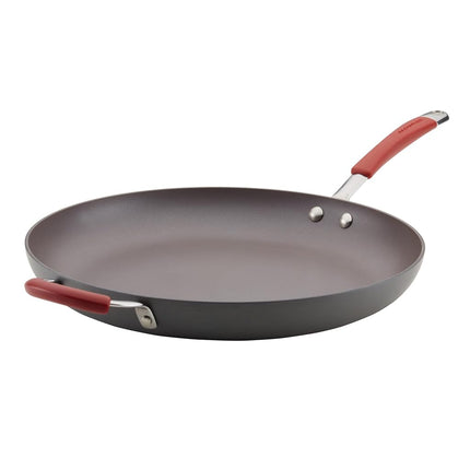 Sartén antiadherente Rachael Ray Cucina de aluminio anodizado de 14 pulgadas con mango auxiliar, gris con mangos rojo arándano