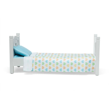 Melissa & Doug Mi Muñeca de Amor Cama de Juguete de Madera para Muñecas, Animales de Peluche - Blanca (22.1 cm Alto x 23.1 cm Ancho x 52.6 cm Largo Ensamblada)