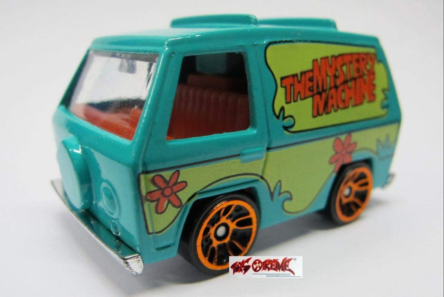 SCOOBY-DOO! THE MYSTERY MACHINE Hot Wheels 2012 New Models Series #38/50 Scooby Doo Mystery Machine 1:64 Scale Collectible Die Cast Car
