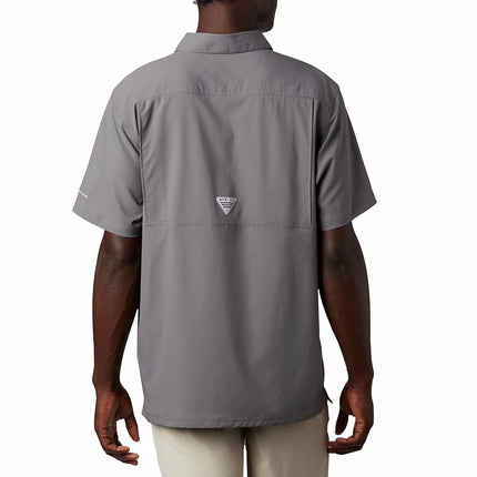 Columbia Men's Slack Tide Camp Shirt, Short Sleeve Shirt, City Grey, Small