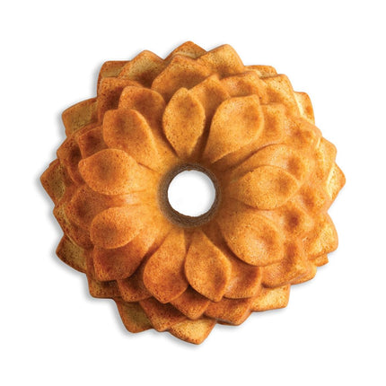 Nordic Ware Blossom Bundt Pan, Original Cast Aluminium Bundt Tin, Official Bundt Cake Tin with Floral Pattern, Cake Mould Colour: Toffee