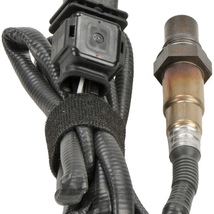 Bosch 17098 Original Equipment Wideband Oxygen Sensor - Compatible With Select BMW X3 Z4 128i 135i 323i 325i 325xi 328i 328xi 330i 330xi 335i 335is 335xi 525i 525xi 528i 528xi 530i 530xi + More