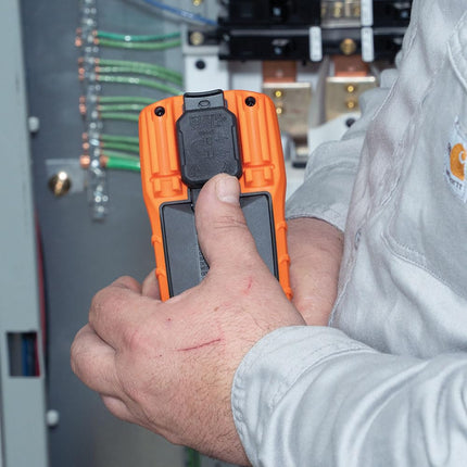Multímetro digital Klein Tools MM420, multímetro TRMS de rango automático, voltaje de 600 V CA/CC, corriente de 10 A CA/CC, resistencia de 50 M ohmios, naranja/negro