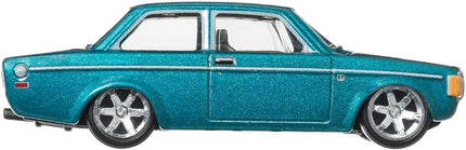 Hot Wheels Volvo 142 GL, Car Culture Circuit Legends Vehicles for Kids 3 Years Old & Up and Adult fans and Collectors, Premium Collection of Car Culture 1:64 Scale Vehicles, HCJ87