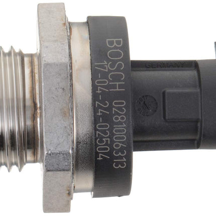 Sensor de presión Bosch 0281006313 OEM para Chevrolet selectos de 2010-2016: Express 2500/3500/4500, Silverado 2500 HD/3500 HD; GMC: Savana 2500/3500/4500, Sierra 2500 HD, Sierra 3500 HD
