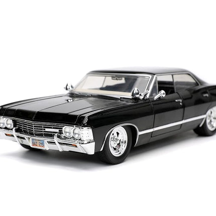 Jada 32250 Supernatural 1967 Impala SS Sport Sedan With Dean Winchester Figure 1:24 Scale Diecast Model Car