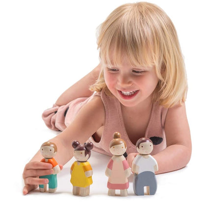 Tender Leaf Toys The Leaf Family - Wooden People Set for Dolls House with Mum, Dad, and Two Children - Inspire Imaginative Play for 3+