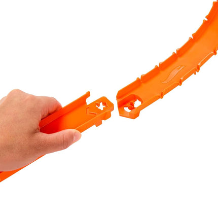 Hot Wheels Track Creator Deluxe Pack & 2 Toy Cars