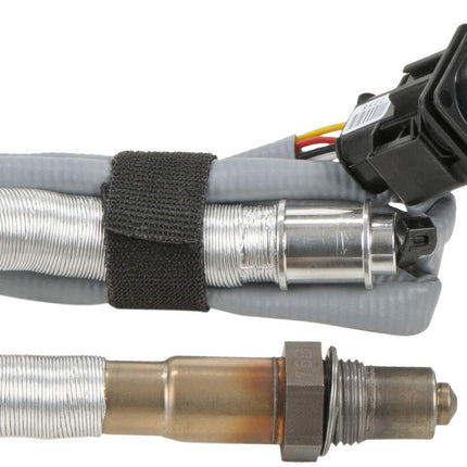 Bosch 17202 Premium Original Equipment Oxygen Sensor - Compatible With Select BMW 535i, 535i xDrive, 535xi, 740i, 740Li, X6
