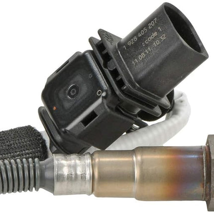 BOSCH 17475 Original Equipment Oxygen Sensor - Compatible with Select Ford Escape, Expedition, E-Series Vans, Flex, Fusion, F-150, Taurus; Lincoln MKS, MKT, MKZ, Navigator; Mazda; Mercury + More