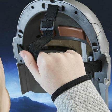 Star Wars The Mandalorian Electronic Mask with Phrases & Sound Effects, Costume for Children, Toys for Boys & Girls Ages 5+