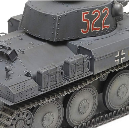 Tamiya 35369 German Heavy Self Propelled Howitzer Hummel (1:35 Scale)