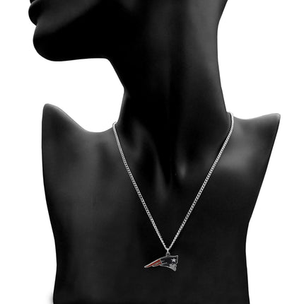 Siskiyou Sports NFL New England Patriots Women's NFL Chain Necklace with Small Pendant, 20", Silver