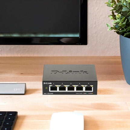 D-Link DGS-1100-05V2 5-Port Gigabit Smart Managed Switch with VLAN support, layer 2 features, QoS, 802.3az EEE, Fanless