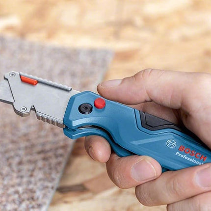 Bosch Professional Universal folding knife with blade compartment in metal handle (incl. two replacement blades, blister packaging) – Amazon exclusive