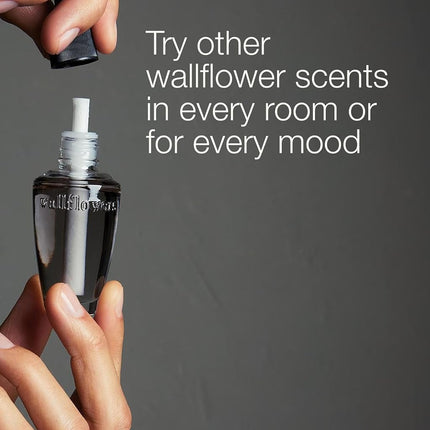 Bath & Body Works Home MAHOGANY TEAKWOOD Wallflowers 2-Pack Refills (2 Fragrance Bulbs at .8 fl oz / 24 ml)