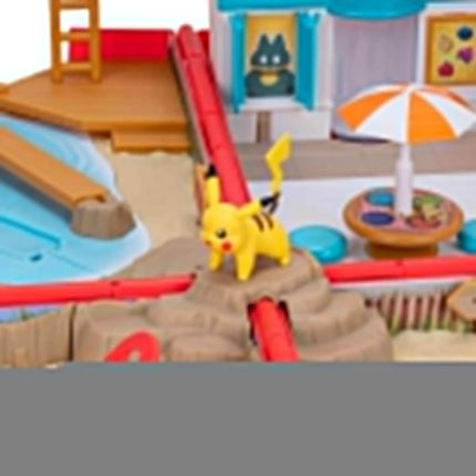 Pokémon Carry Case Beach Battle Playset - Portable Transforming Backpack Playset with Action Features and 2-inch Pikachu Battle Figure