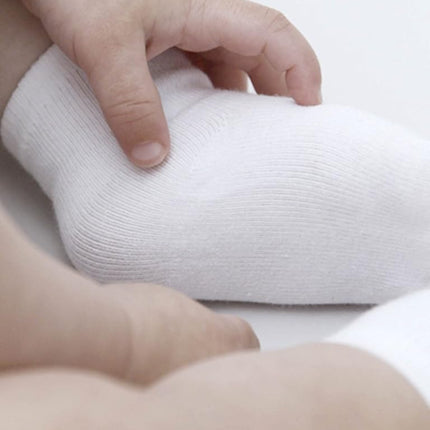Gerber Baby 12-pair Sock Bundle, White, 0-3 Months