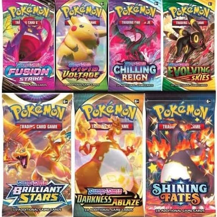 Pokémon TCG: Paquete de refuerzo sellado de fábrica auténtico (incluye paquete de cartas misteriosas - V/VMAX 1 de cada 3 - ¡Estuche protector gratis de regalo!)