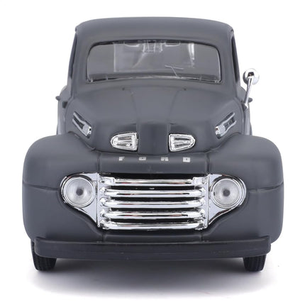 Maisto 32185 1:24 Scale Ford F-1 Pickup 48 Plus WLA Flathead 42 Model Car (Green)