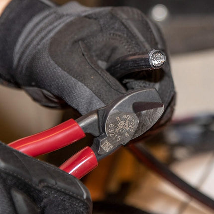 High-Leverage Compact Cable Cutter, Forged from Durable Steel, Ideal for Cutting Aluminum and Copper Cable Klein Tools