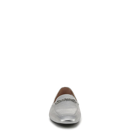 Mocasines Cecilia de cuero plateado Naturalizer para mujer, 11 anchos, cuero plateado, 11 anchos