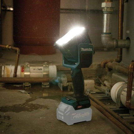 Makita ML007G 40V Max Li-ion XGT Cordless Work Light – Batteries and Chargers Not Included