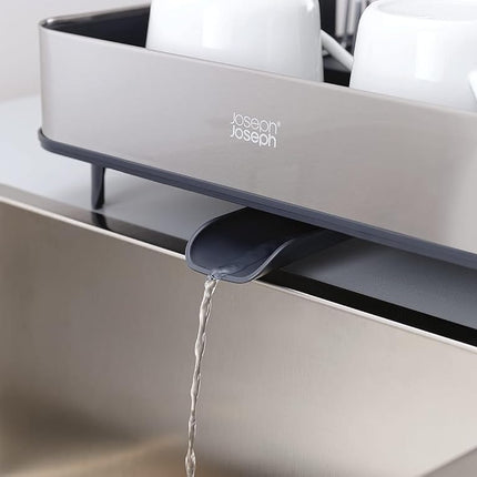 Égouttoir à vaisselle extensible Joseph Joseph Extend en acier avec panier à couverts amovible et bec verseur pivotant - Gris/Acier