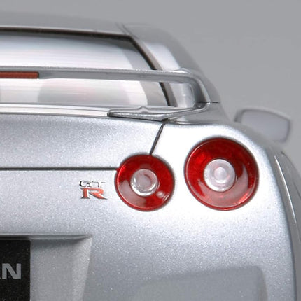 Tamiya 1:24 Scale Nissan GT-R Diecast Car Model