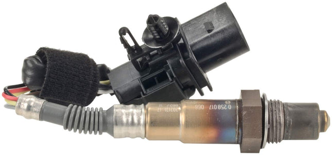 BOSCH 17066 Premium Original Equipment Oxygen Sensor - Compatible with Select Ford Flex, Taurus, Taurus X; Lincoln MKS, MKT; Mercury Sable
