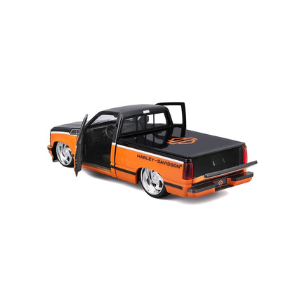 Maisto 1:24 Harley Davidson Custom 1993 Chevy Pick-up, Orange/Black