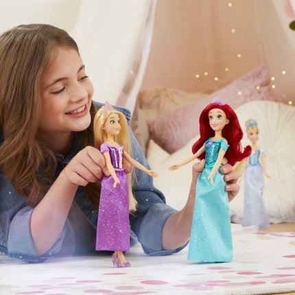 Hasbro Disney Princess - Rapunzel - Royal Shimmer Doll - Fashion Doll with Skirt and Accessories - Toys for Girls and Boys - F0896 - Kids Ages 3+