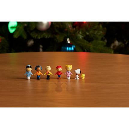 Polly Pocket x Peanuts Collector Compact