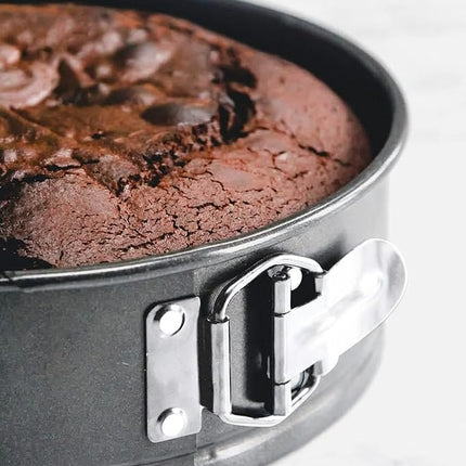 MasterClass 30 cm Springform Cake Tin for Baking with Loose Base and PFOA, Non Stick, Robust 1 mm Carbon Steel, 12 Inch Extra Large Round Pan, Grey