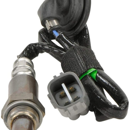 BOSCH 15621 Premium OE Fitment Oxygen Sensor - Compatible with Select Toyota Prius