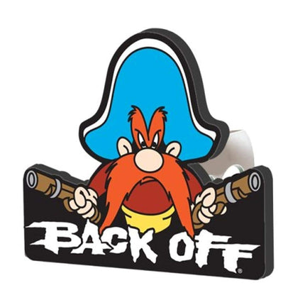 Tapa de enganche de Yosemite Sam "Back Off" Plasticolor 002231R01, 1.25 pulgadas