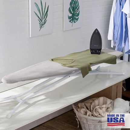 Tabla de planchar de tamaño completo fabricada en EE. UU. por Seymour Home Products (Gris claro) | Incluye funda y acolchado | Tabla de planchar con 4 patas de acero para soporte adicional | Cuenta con parte superior perforada para el flujo de vapor