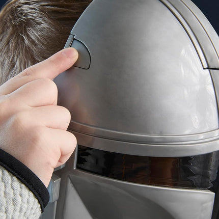 Star Wars The Mandalorian Electronic Mask with Phrases & Sound Effects, Costume for Children, Toys for Boys & Girls Ages 5+