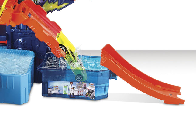 Mattel Hot Wheels Colour Shifter CCP76 Laboratory Playset, Model Cars