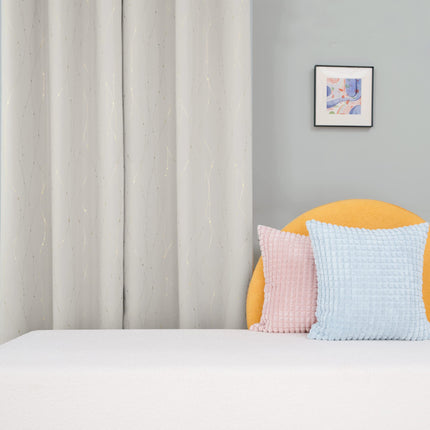 Deconovo Cortinas Opacas Aislantes Térmicas Reductoras de Ruido con Líneas Onduladas y Puntos Estampados en Lámina Dorada para Cuarto de Bebé, 107 x 183 cm, Color Crema, 2 Paneles