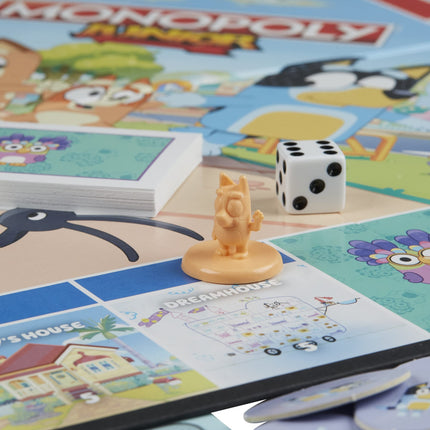 Hasbro Gaming Monopoly Junior: Bluey Edition Board Game for Kids Ages 5+, Play as Bluey, Bingo, Mum, and Dad, Features Artwork from The Animated Series (Amazon Exclusive)