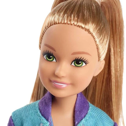 Barbie GBK59 Team Stacie Doll and Gymnastics Playset with Spinning Bar and 7 Themed Accessories, Multicoloured