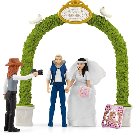 Schleich Horse Club - 109Pc Wedding Carriage Playset - Kids Ages 5+ | 42641