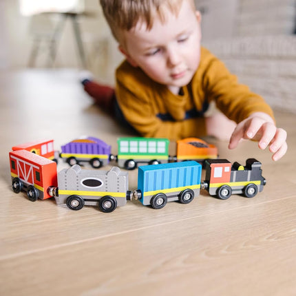 Melissa & Doug Wooden Train Cars (8-Piece Train Set)
