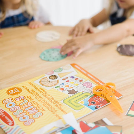 Melissa & Doug Libro de actividades Habilidad con Tijeras, Bloc de actividades de laberintos, rompecabezas, arte animal, Actividades de secuenciación, Actividades de desarrollo, Habilidades motoras, 4,5,6 años, Regalo para niño o niña