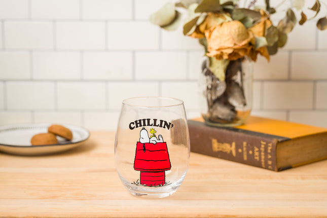 Verre à vin sans pied Silver Buffalo Peanuts Snoopy et Woodstock Chillin, 590 ml, 1 unité (Lot de 1)