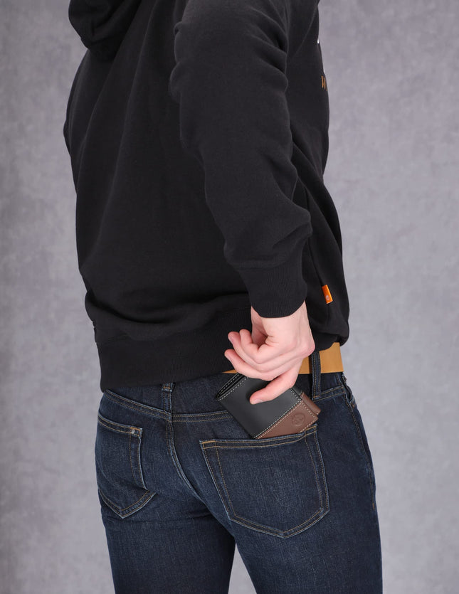 Cartera triple de cuero Timberland para hombre con ventana de identificación, negro/marrón (Hunter), talla única del Reino Unido