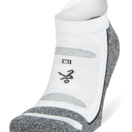 Balega Hidden Comfort No Show Socks, Ultimate Moisture-Wicking Performance, Ergonomic Fit, Cushioned Support, Breathable Design, Ideal for Running and Daily Wear - White, Small (UK Size 4-7)