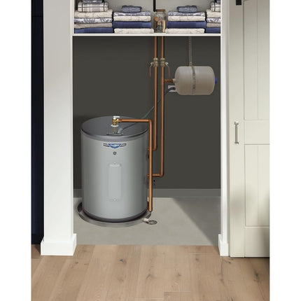 Calentador de agua de punto de uso GE | Calentador de agua eléctrico con termostato ajustable y válvula de drenaje | Fácil instalación para agua caliente instantánea | 18 galones | 120 voltios | Acero inoxidable